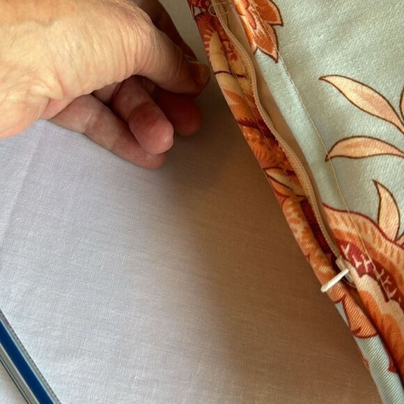 Custom-made sky blue coral print chinoserie pillow with zippered closure. - Picture 4 of 4